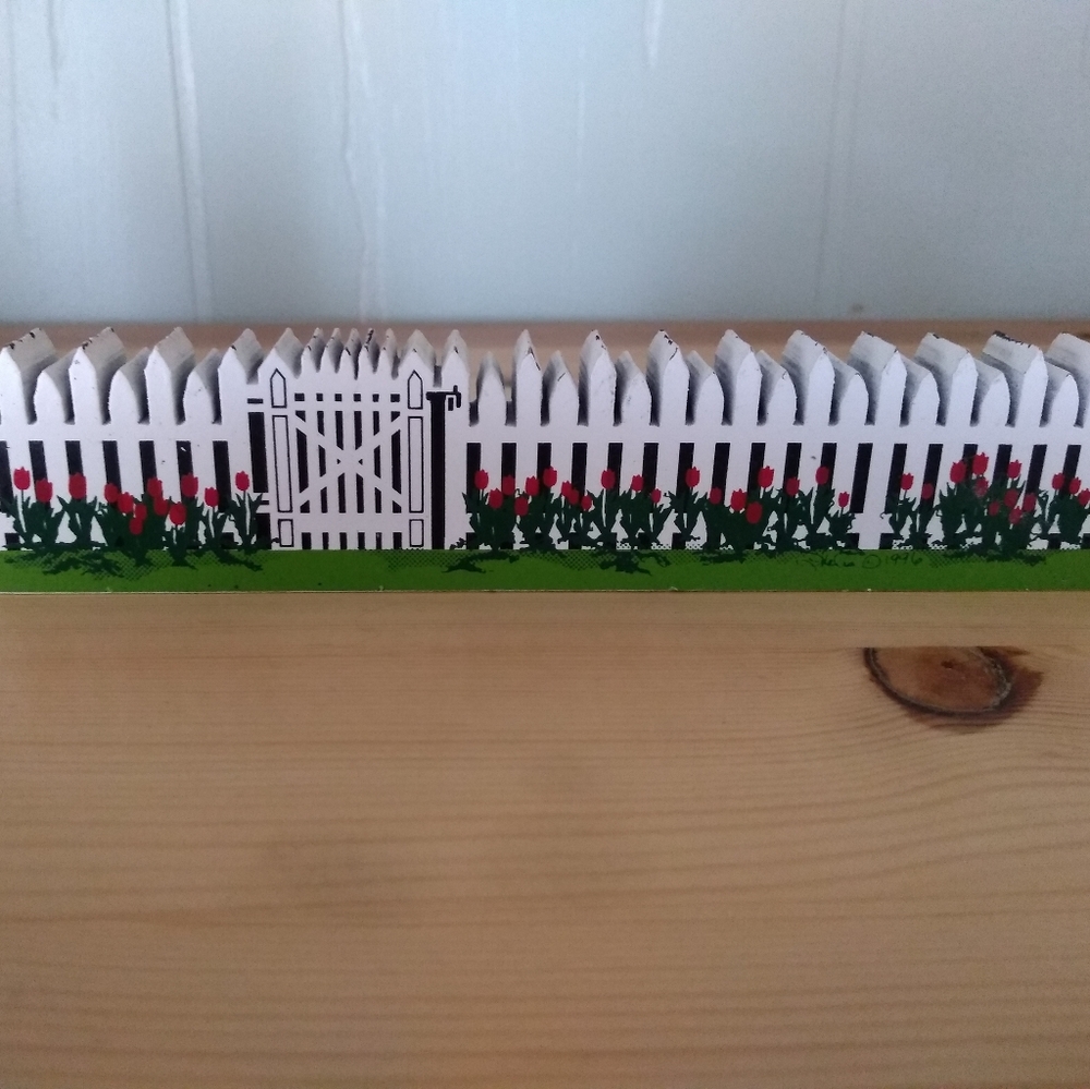 Shelf sitter white picket fence with flowers